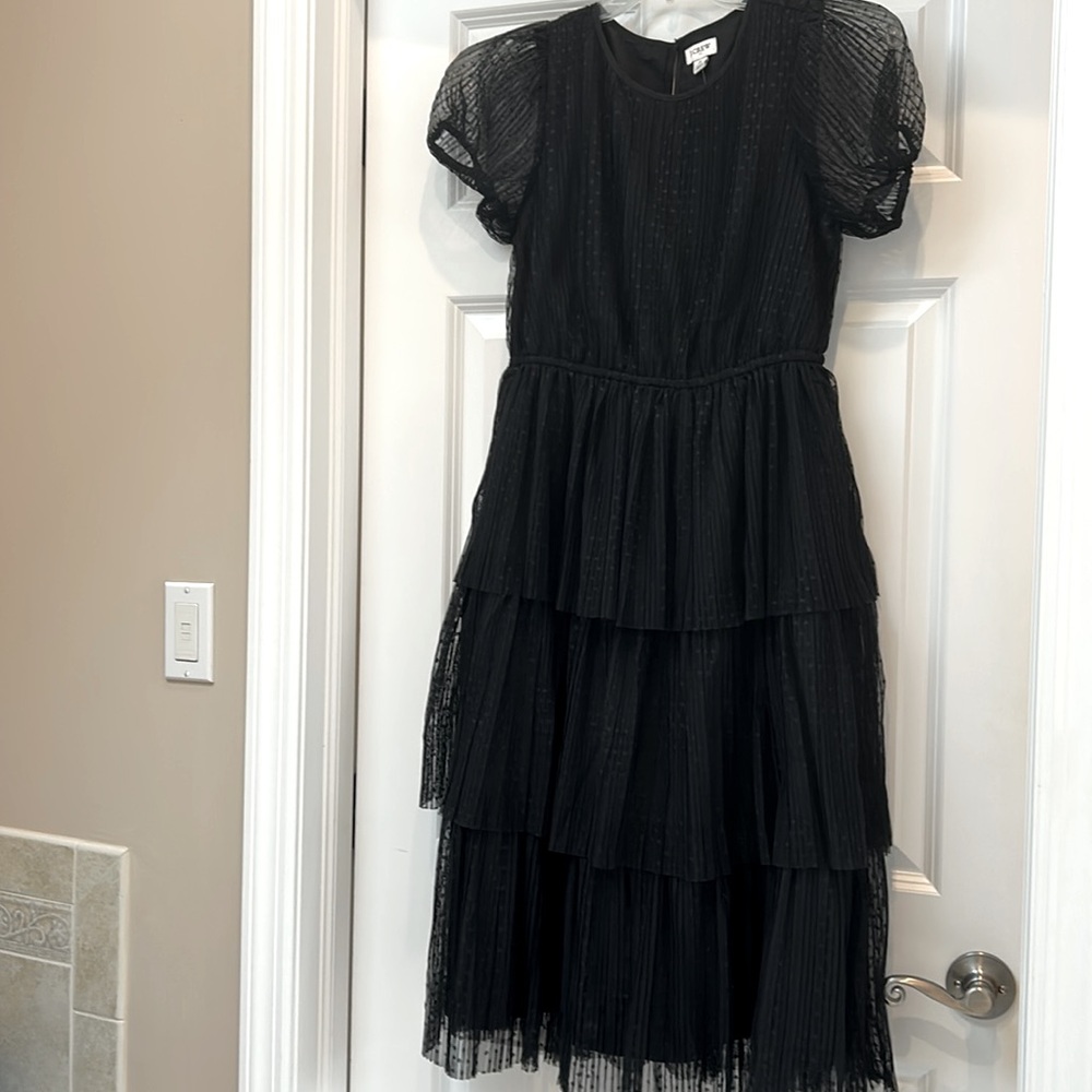 J. CREW NWT Pleated flock-dot puff-sleeve tiered dress size 2